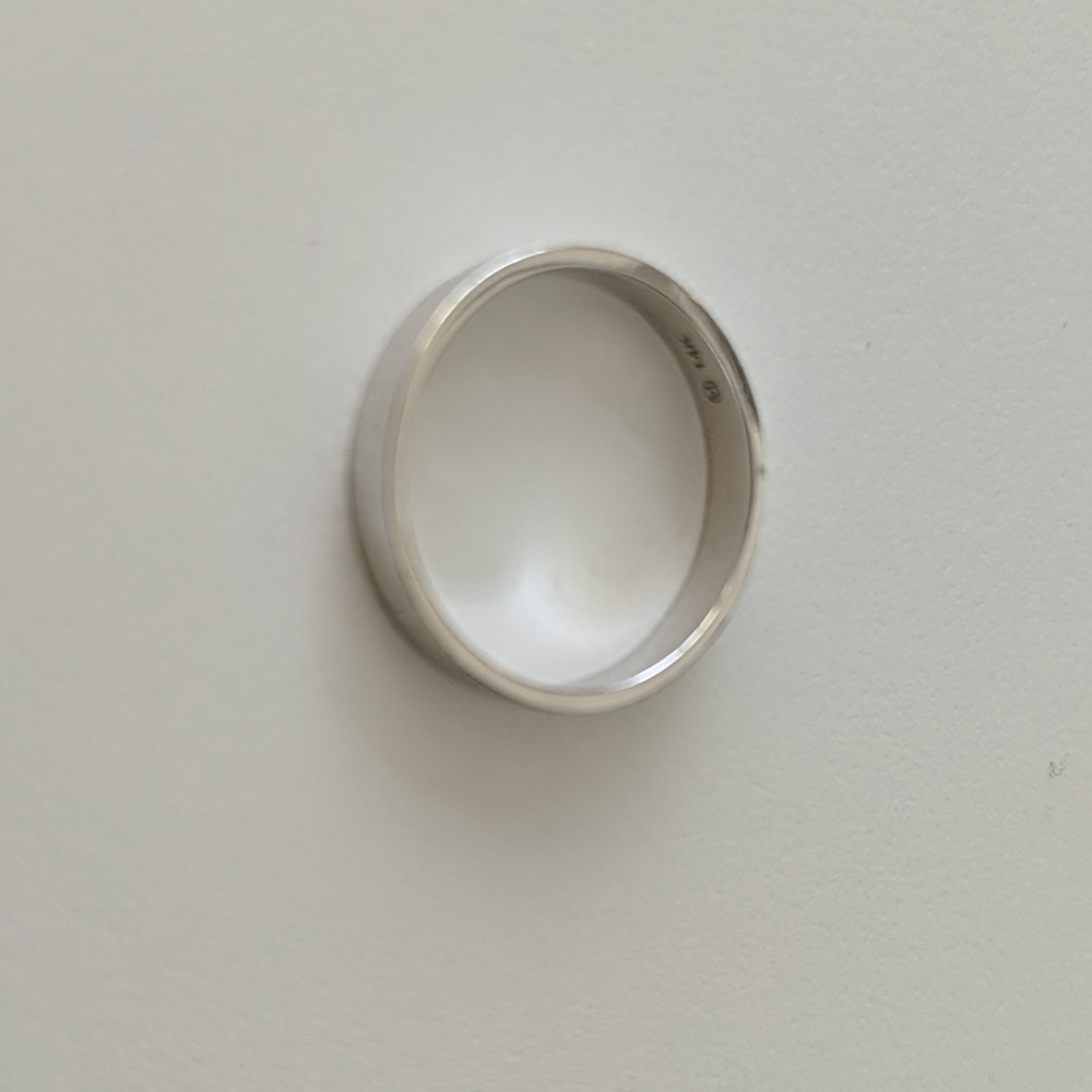 Mejuri bold stacker 14k solid white gold